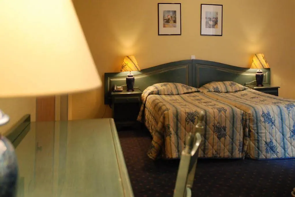 Du Pré Hotel Paris